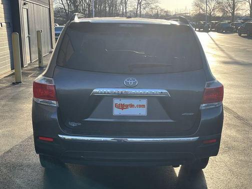 2012 Toyota Highlander SE
