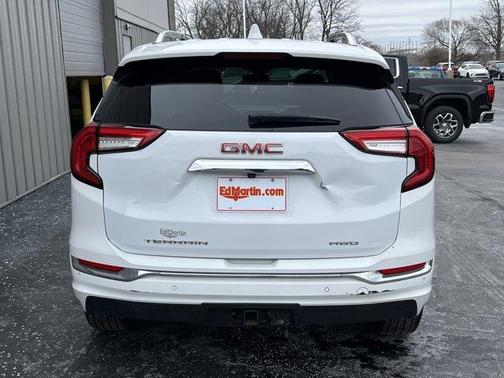 Summit White 2022 GMC Terrain Denali