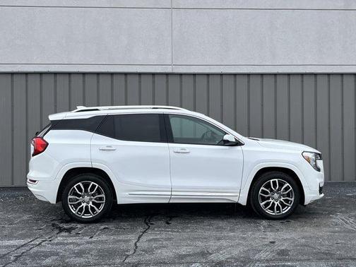 Summit White 2022 GMC Terrain Denali