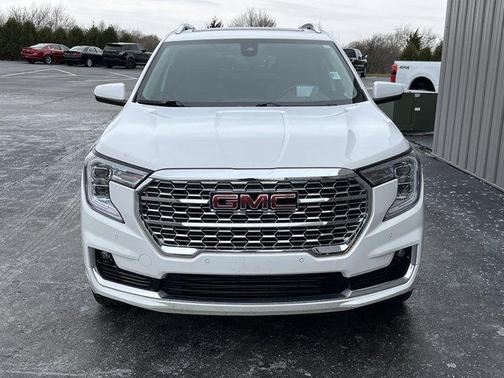 Summit White 2022 GMC Terrain Denali