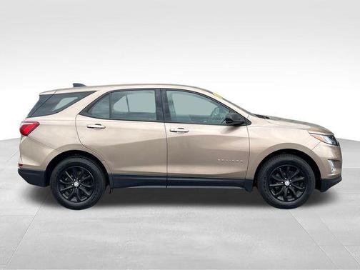 Sandy Ridge Metallic 2018 Chevrolet Equinox LS