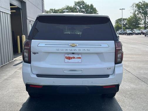 2022 Chevrolet Suburban LT