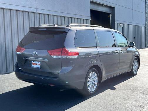 2013 Toyota Sienna XLE