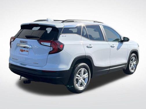Summit White 2022 GMC Terrain SLE