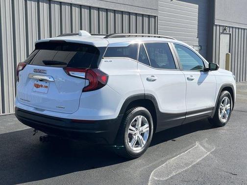 Summit White 2022 GMC Terrain SLE