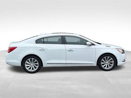 Summit White 2016 Buick LaCrosse Premium I