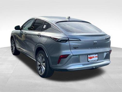 Moonstone 2026 Buick Envista Avenir
