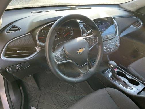 2025 Chevrolet Malibu RS