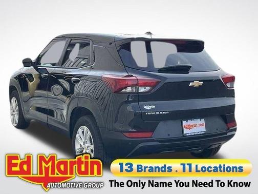 Mosaic Black Metallic 2021 Chevrolet Trailblazer LS