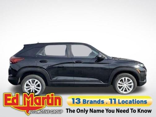 Mosaic Black Metallic 2021 Chevrolet Trailblazer LS