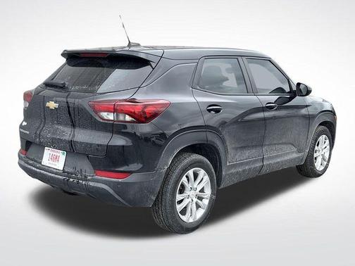 Mosaic Black Metallic 2021 Chevrolet Trailblazer LS