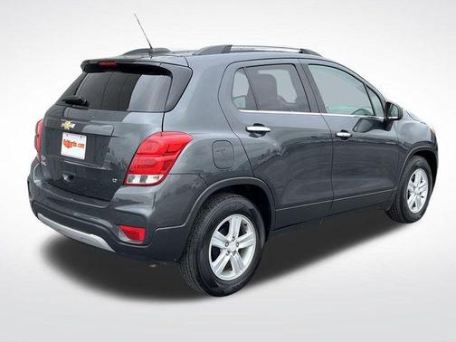 Nightfall Gray Metallic 2017 Chevrolet Trax LT