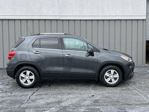 Nightfall Gray Metallic 2017 Chevrolet Trax LT