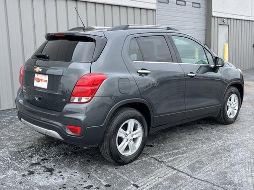 Nightfall Gray Metallic 2017 Chevrolet Trax LT