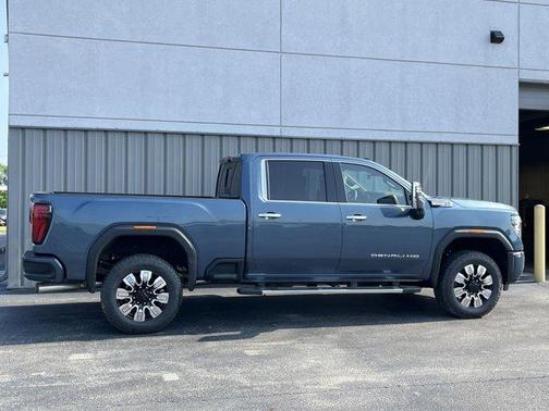 2025 GMC Sierra 2500 Denali