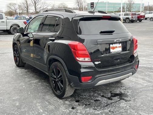 Mosaic Black Metallic 2020 Chevrolet Trax LT