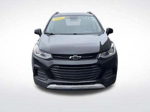 Mosaic Black Metallic 2020 Chevrolet Trax LT