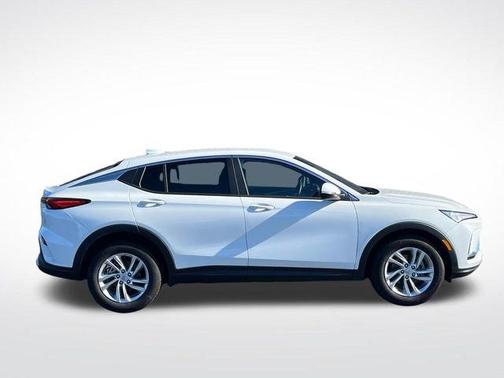 Summit White 2025 Buick Envista Preferred