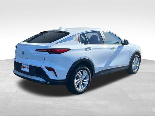 Summit White 2025 Buick Envista Preferred