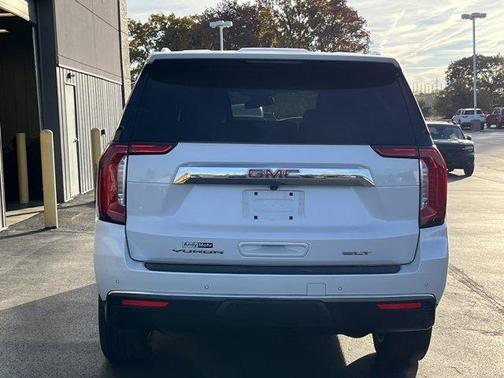 2023 GMC Yukon SLT