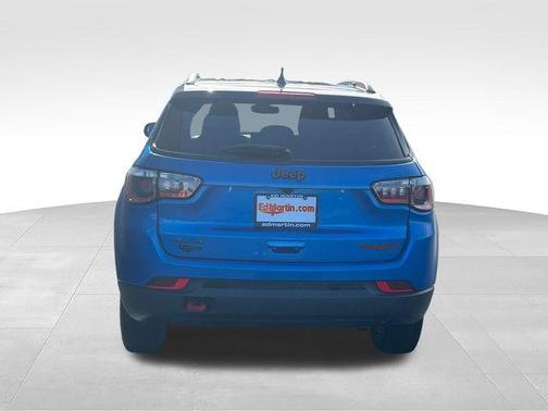 Laser Blue 2022 Jeep Compass Trailhawk
