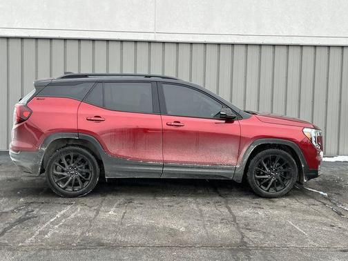 2023 GMC Terrain SLT