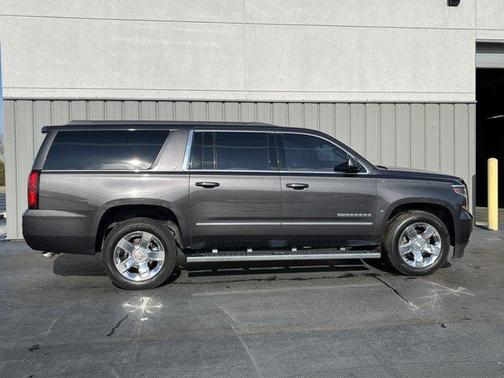 2017 Chevrolet Suburban LT