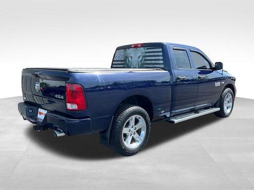 True Blue Pearl 2013 RAM 1500 Tradesman/Express