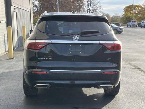 2022 Buick Enclave Essence
