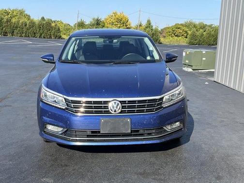 2017 Volkswagen Passat 1.8T SE w/Technology