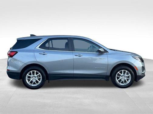 Sterling Gray Metallic 2023 Chevrolet Equinox 1LT