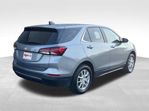 Sterling Gray Metallic 2023 Chevrolet Equinox 1LT