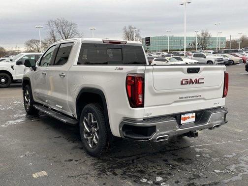 2025 GMC Sierra 1500 SLT