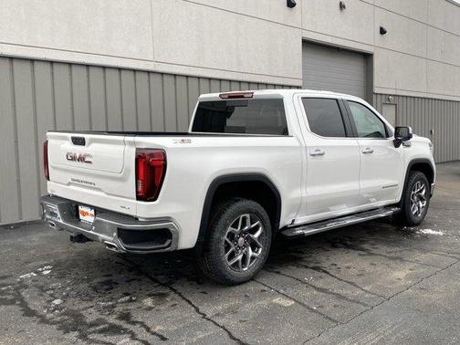 2025 GMC Sierra 1500 SLT