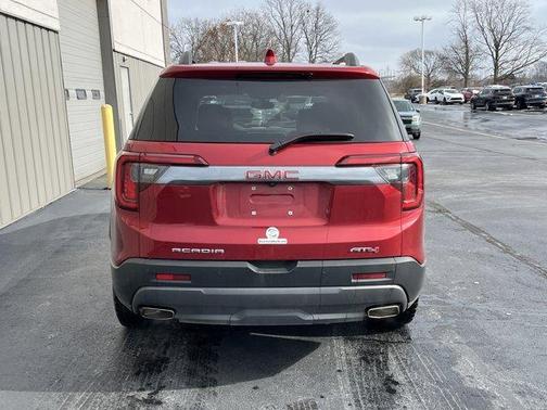 2023 GMC Acadia AT4