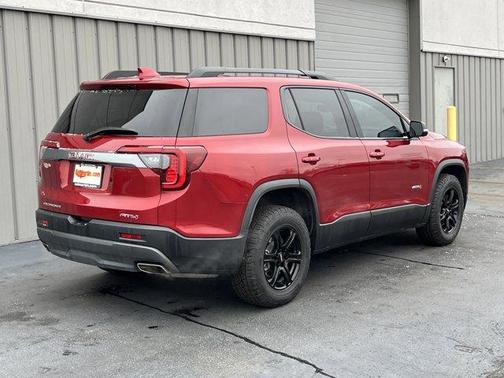2023 GMC Acadia AT4