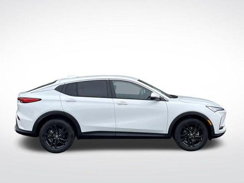 Summit White 2026 Buick Envista Preferred