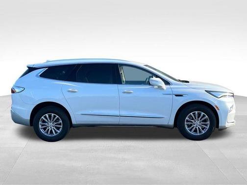White Frost 2023 Buick Enclave Essence