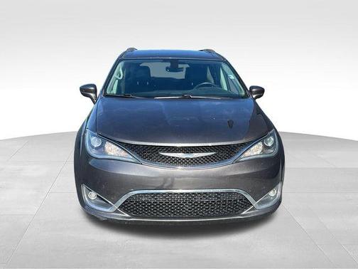 Crystal Metallic 2017 Chrysler Pacifica Touring-L Plus