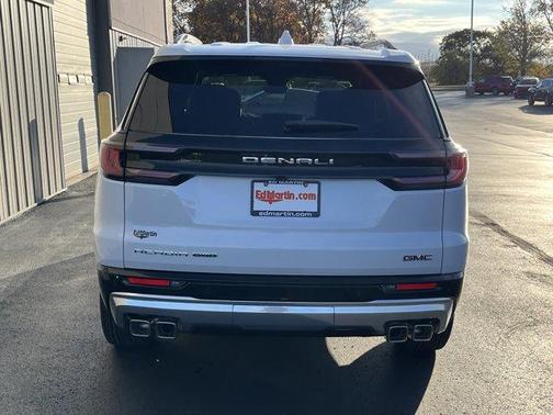 2026 GMC Acadia Denali
