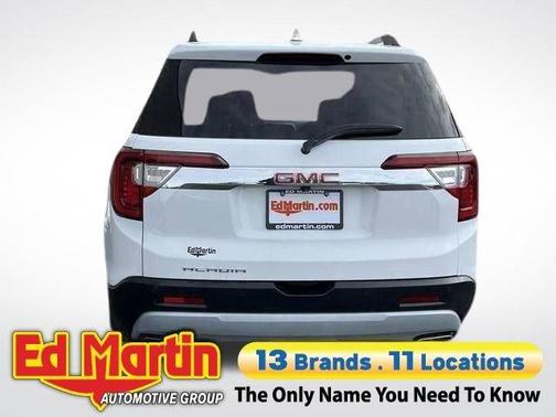 Summit White 2023 GMC Acadia SLT