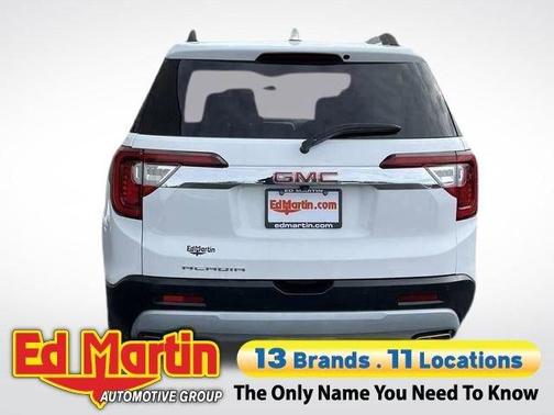 Summit White 2023 GMC Acadia SLT