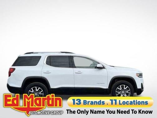 Summit White 2023 GMC Acadia SLT