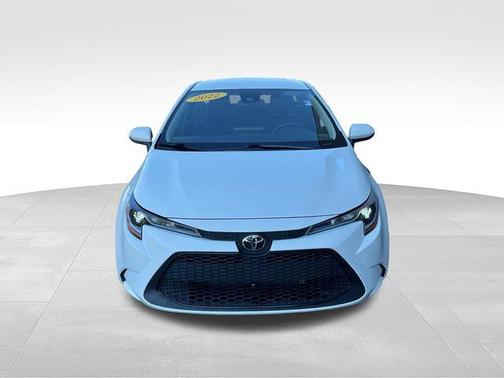 White 2022 Toyota Corolla LE