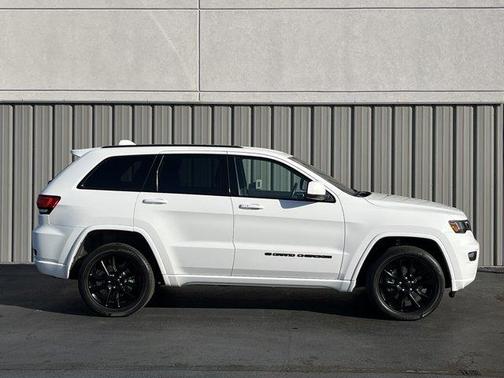 2022 Jeep Grand Cherokee WK Laredo