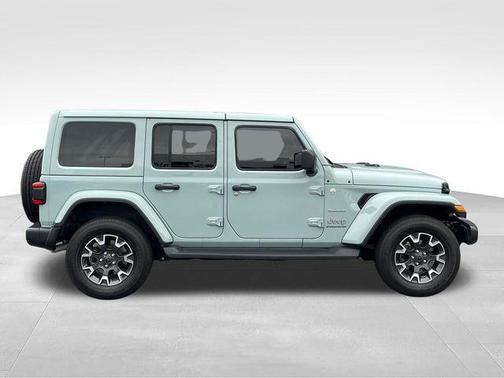 Earl Clearcoat 2024 Jeep Wrangler Sahara