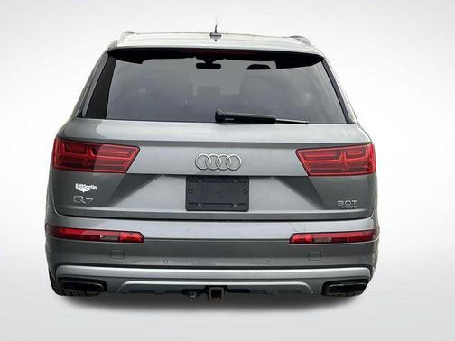 Graphite Gray Metallic 2017 Audi Q7 3.0T Prestige
