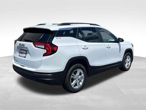 Summit White 2022 GMC Terrain SLE