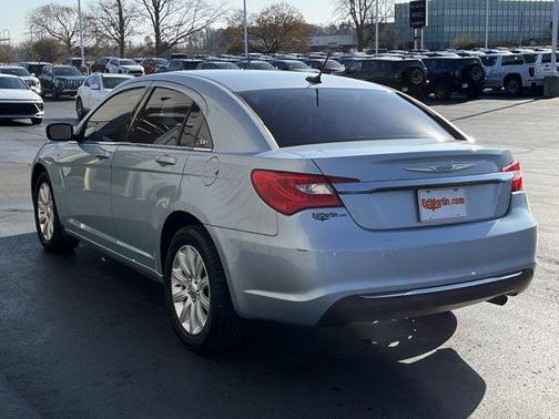 2013 Chrysler 200 Touring