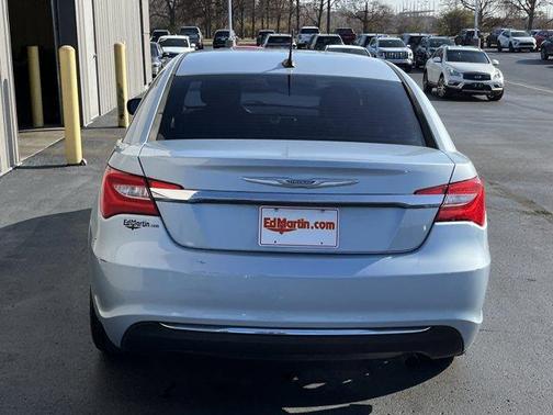 2013 Chrysler 200 Touring